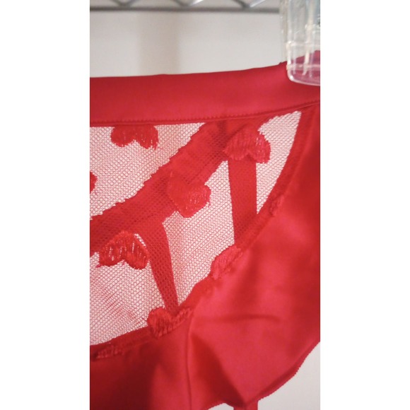 Victoria's Secret Embroidered Hearts Garter Belt - Picture 3 of 5